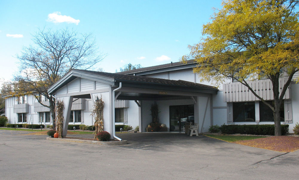 Shawano Four Seasons Resort Exterior photo