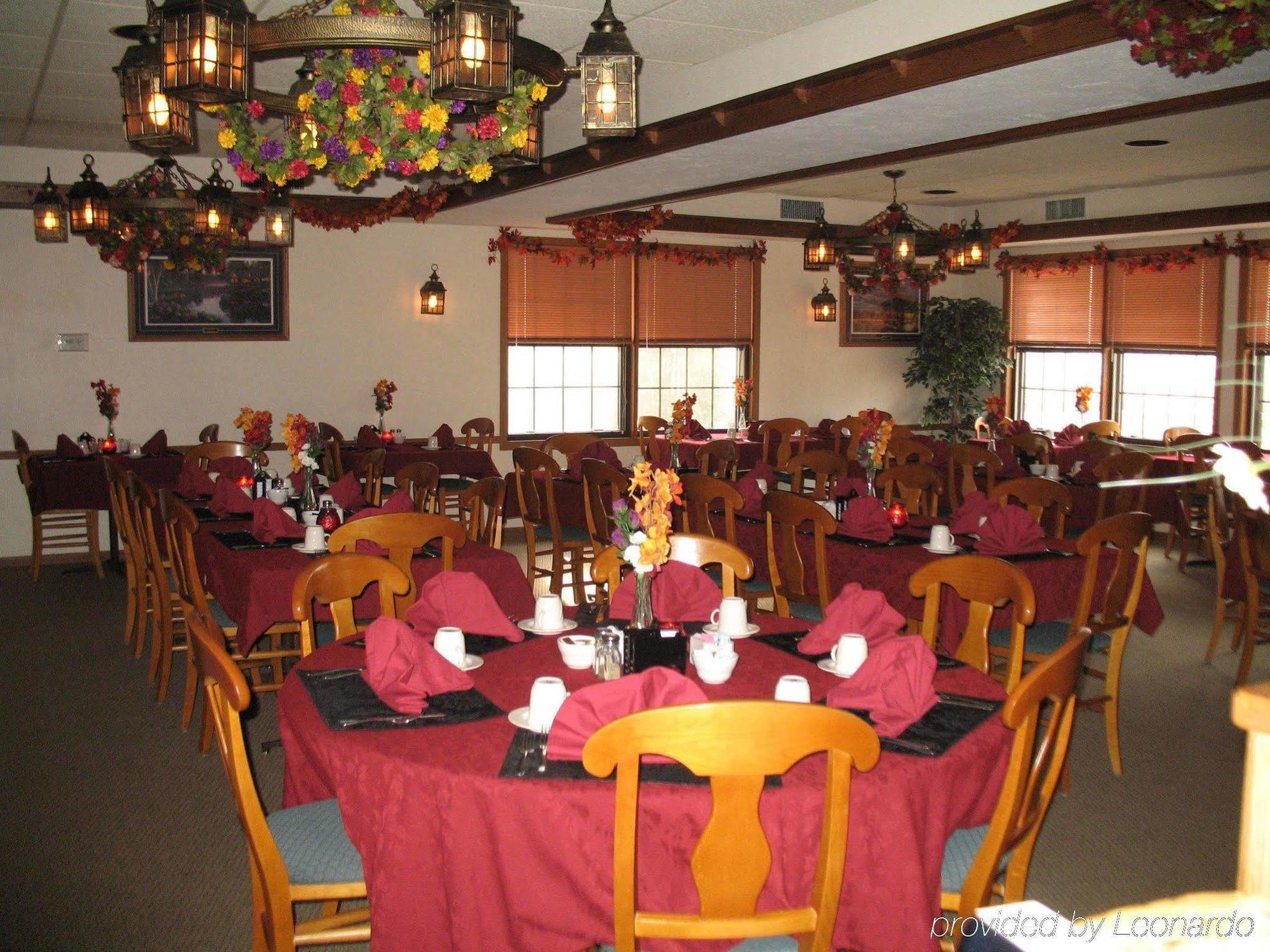 Shawano Four Seasons Resort Restaurant photo