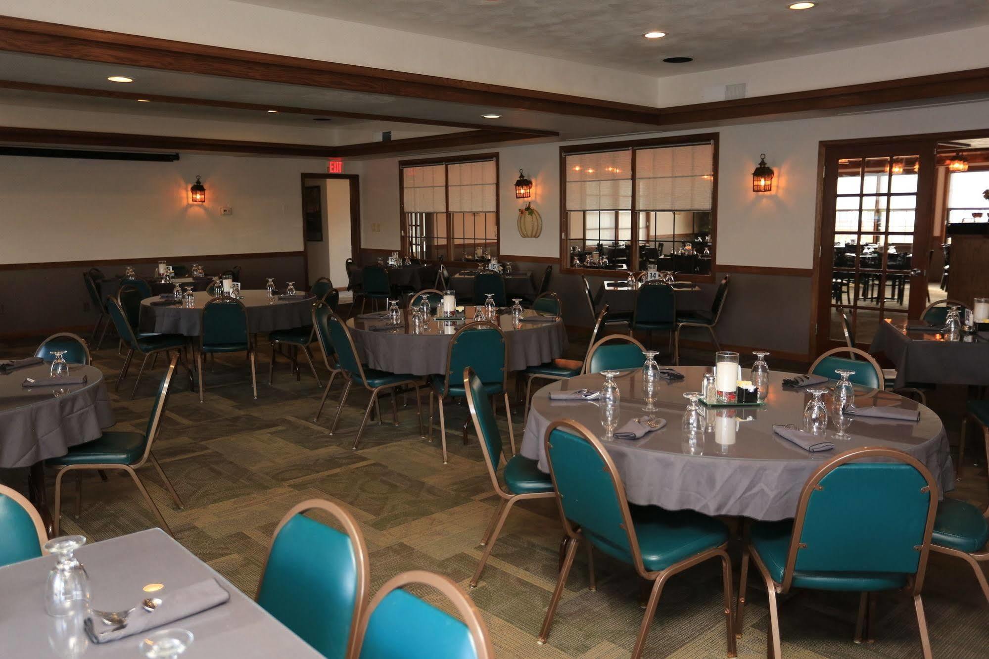 Shawano Four Seasons Resort Exterior photo