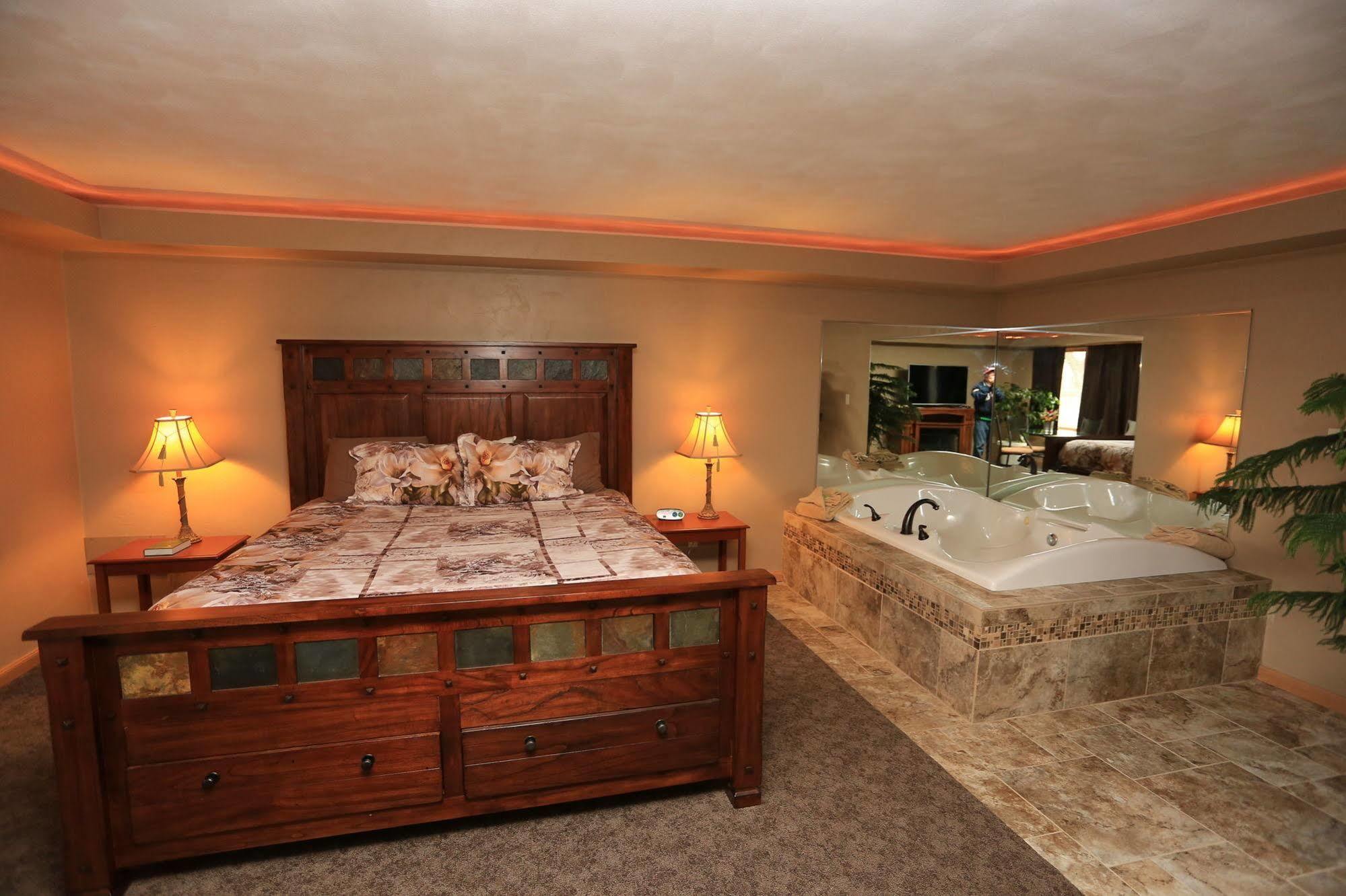 Shawano Four Seasons Resort Exterior photo
